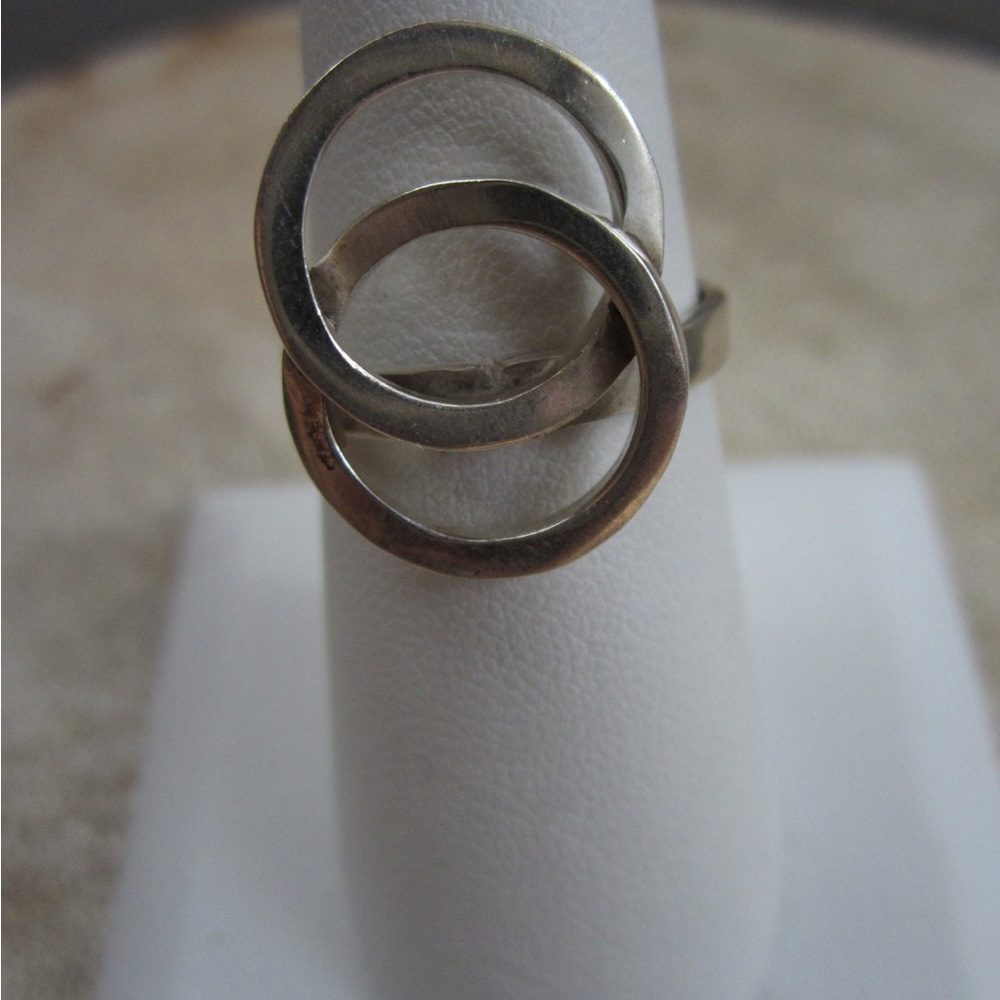 Taxco Sterling Silver Interlocking Circle Ring